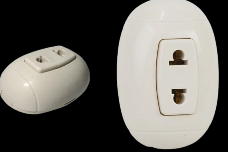 TOMACORRIENTE SIMPLE P/S VY LIGHT