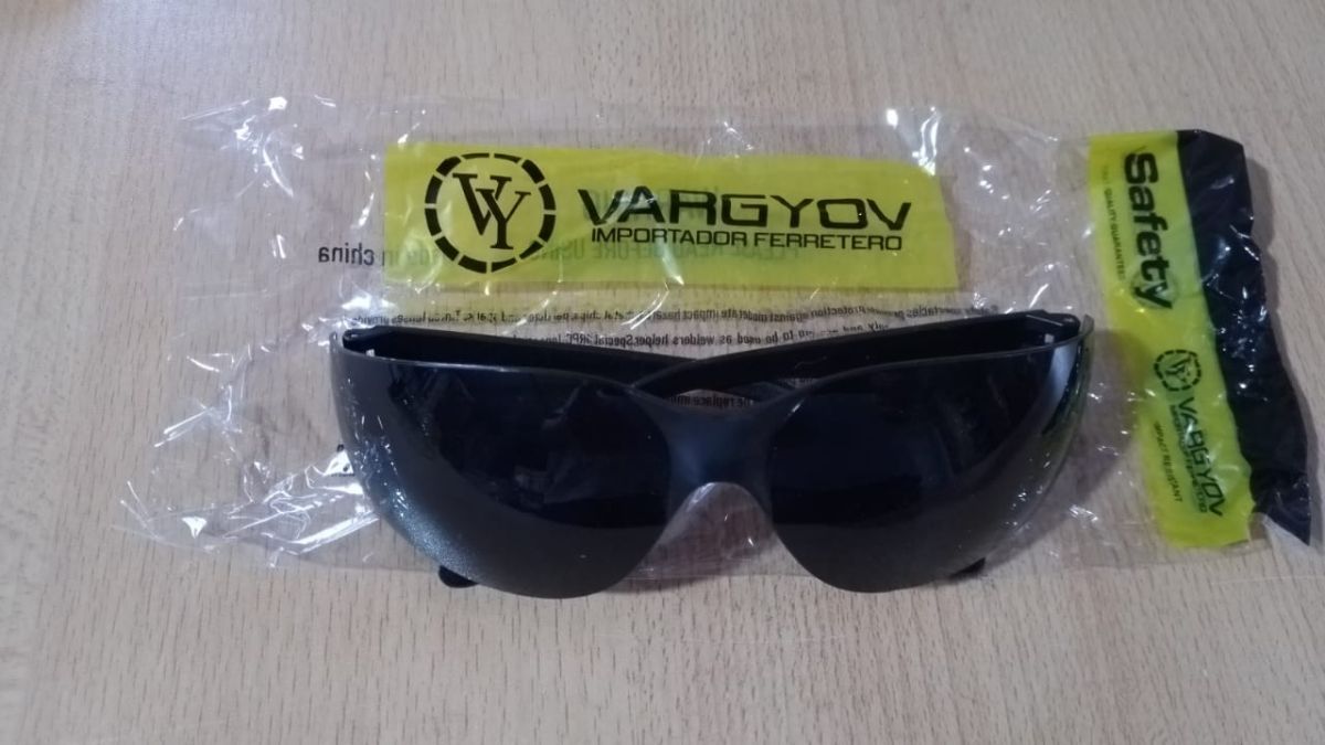 LENTE PROTECTOR NEGRO MOD PANTERA VY